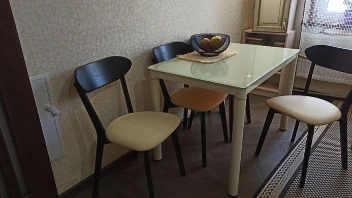 Дубовый обеденный стул со спинкой, мягким сиденьем и тканевой обивкой "Иску Н", 7 кг